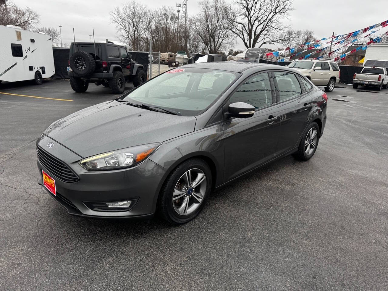 Black 2017 Ford Focus SE SE 4dr Sedan 2