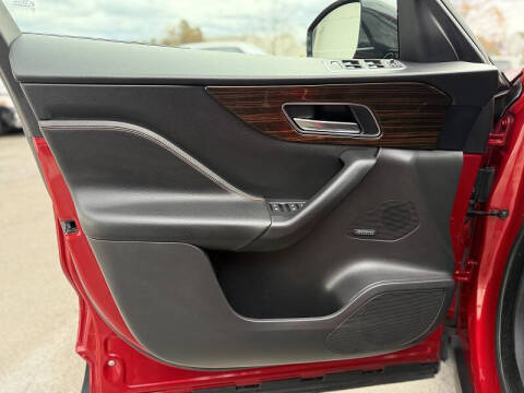 2017 Jaguar F-PACE 35t Prestige