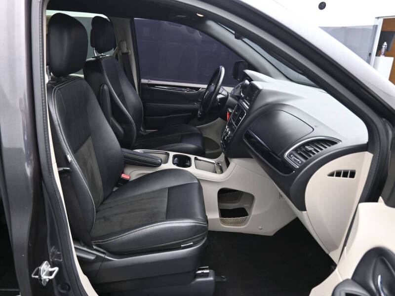 2020 Dodge Grand Caravan SXT
