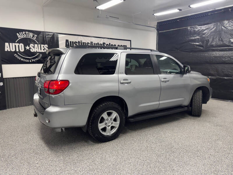 2013 Toyota Sequoia SR5