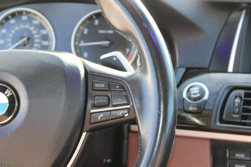 2016 BMW 5 Series 528i