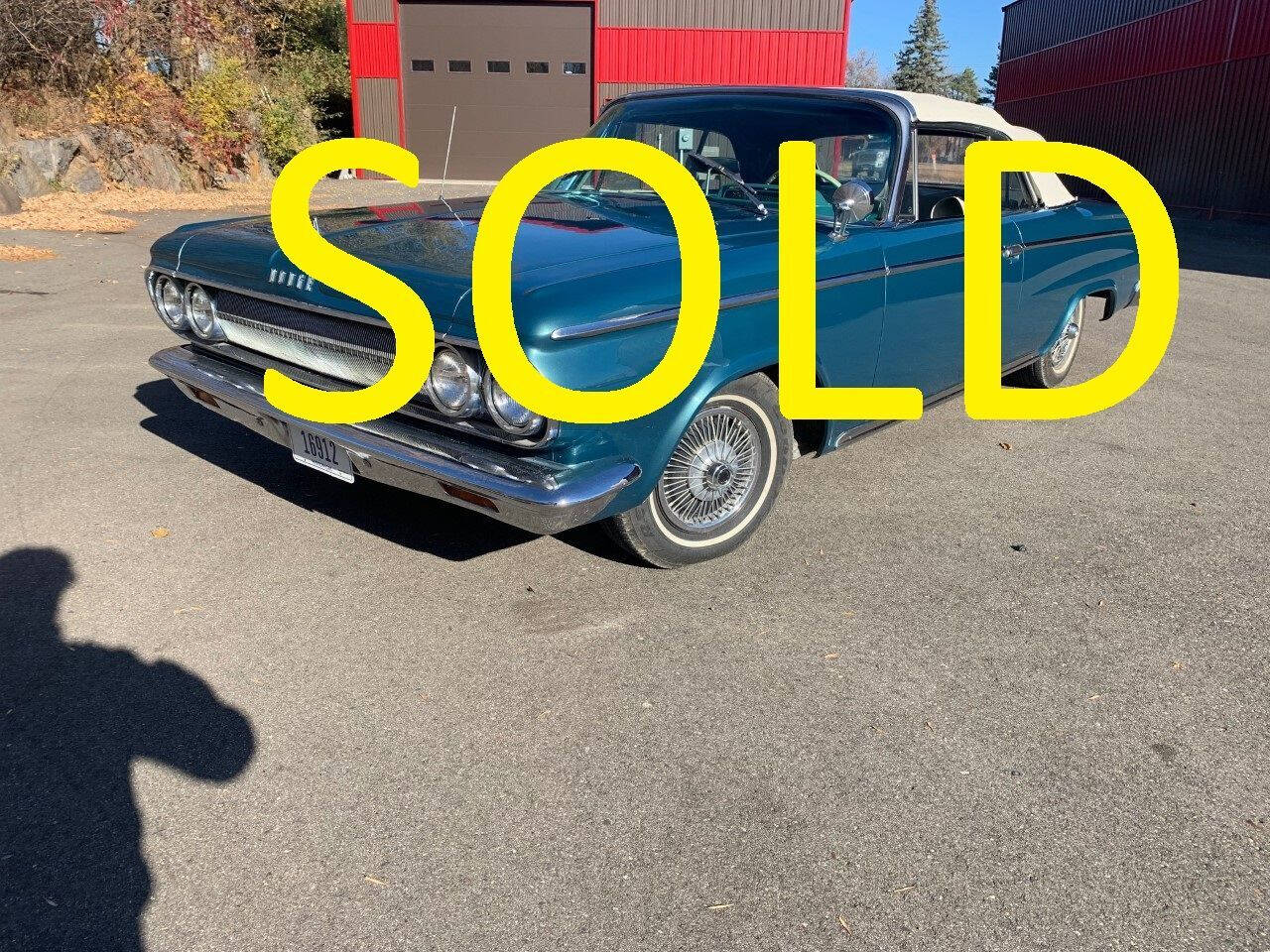 1963 Dodge Custom 880 2