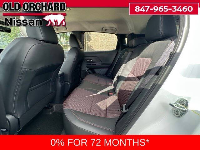 2025 Nissan Kicks SR