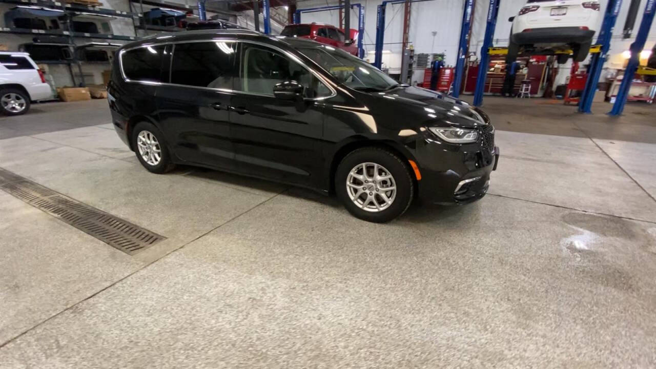 2022 Chrysler Pacifica for sale at Victoria Auto Sales in Victoria, MN