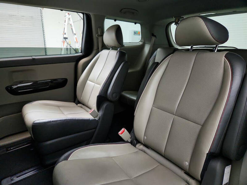 2016 Kia Sedona SX