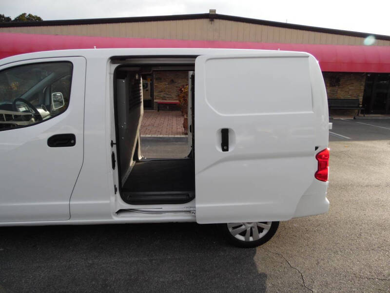 2017 Nissan NV200 SV