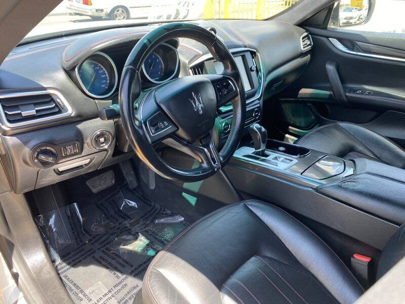 2016 Maserati Ghibli