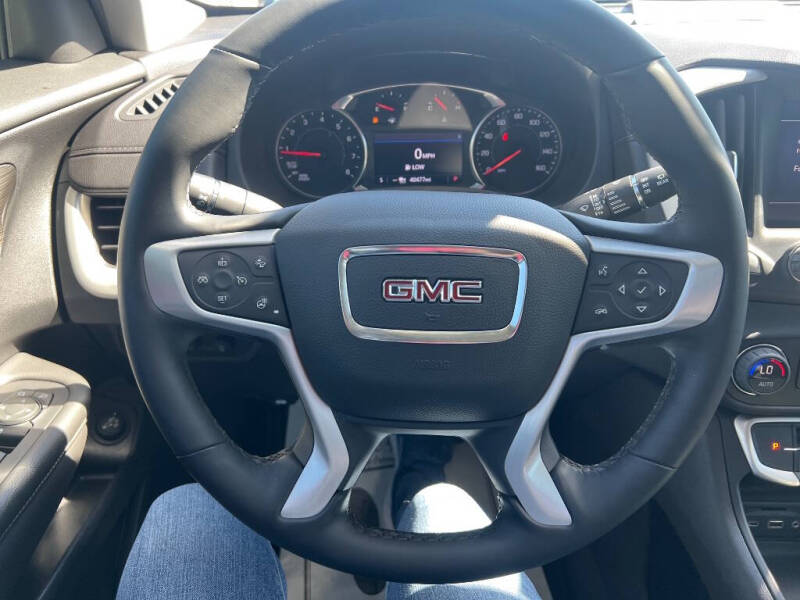 2024 GMC Terrain SLT