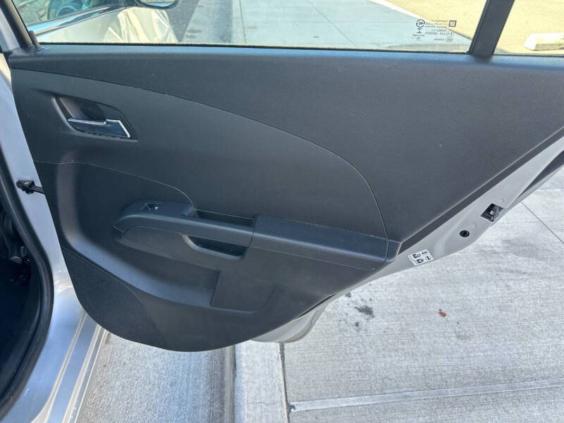 2017 Chevrolet Sonic Premier Auto