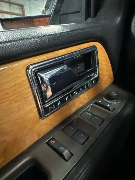 2011 Lincoln Navigator L