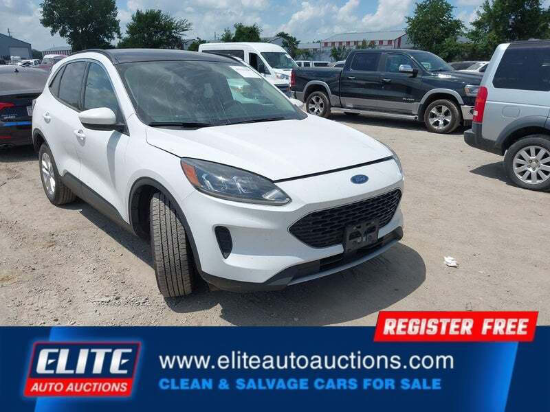 2020 Ford Escape SE