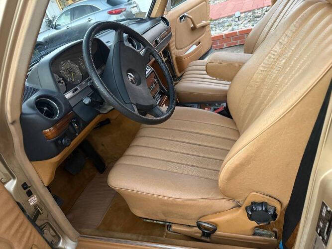 1983 Mercedes-Benz 300-Class