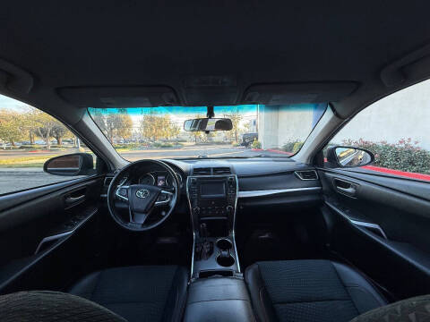 2015 Toyota Camry SE