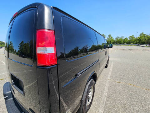 2019 Chevrolet Express 2500