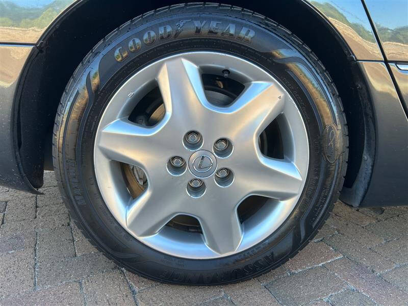 2004 Lexus LS 430