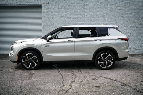 2023 Mitsubishi Outlander PHEV SE