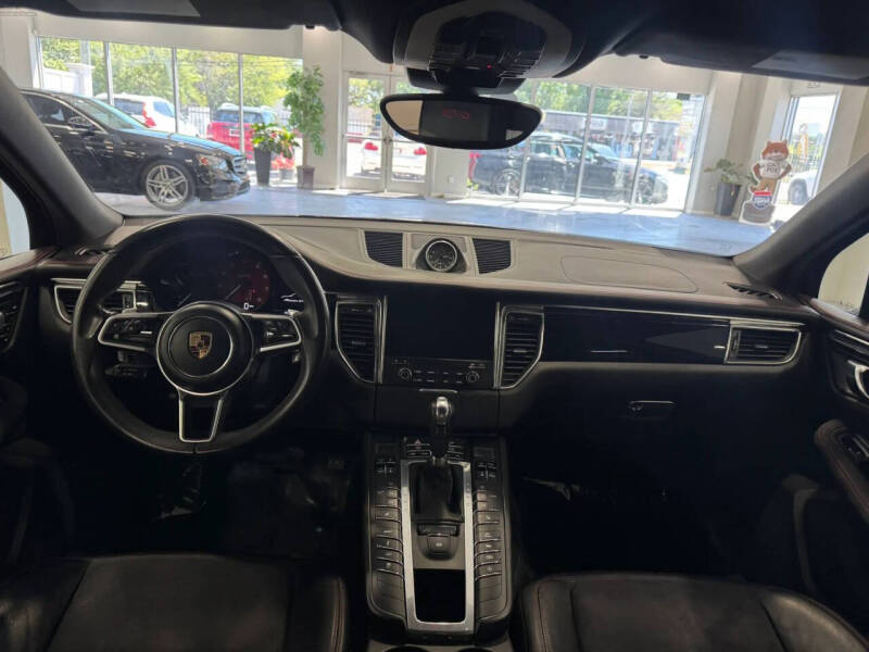 2017 Porsche Macan GTS