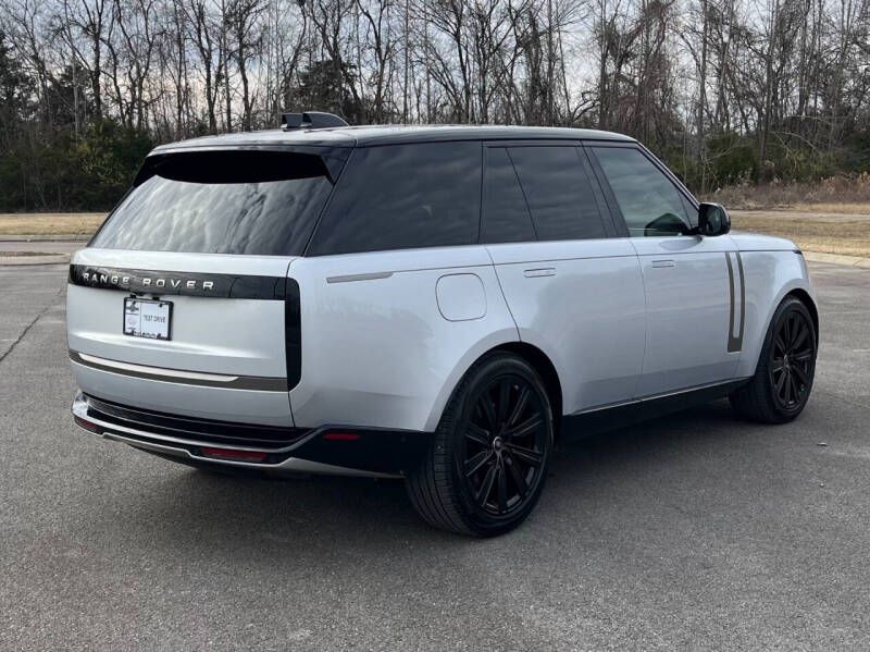 2025 Land Rover Range Rover P400 SE