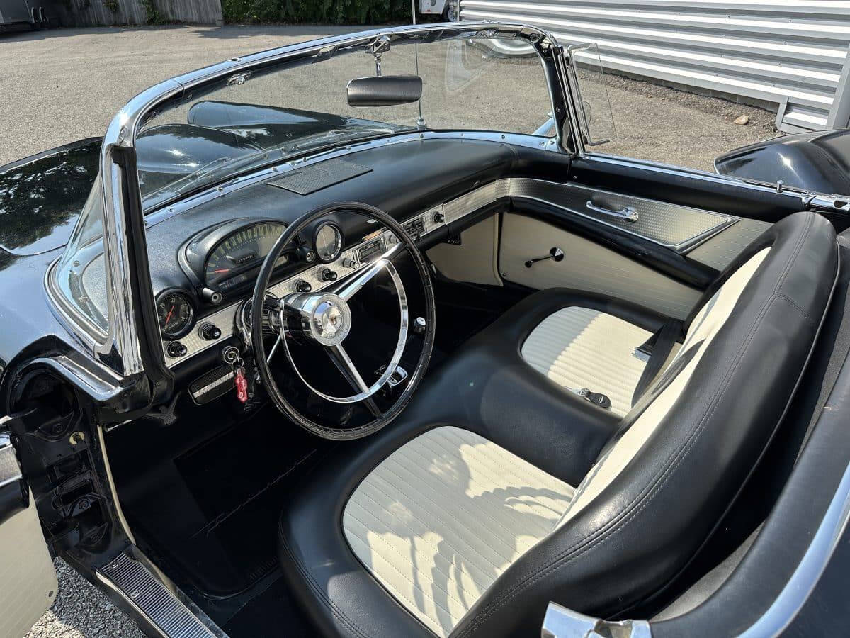 1956 Ford Thunderbird 21
