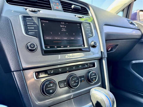 2016 Volkswagen e-Golf SE