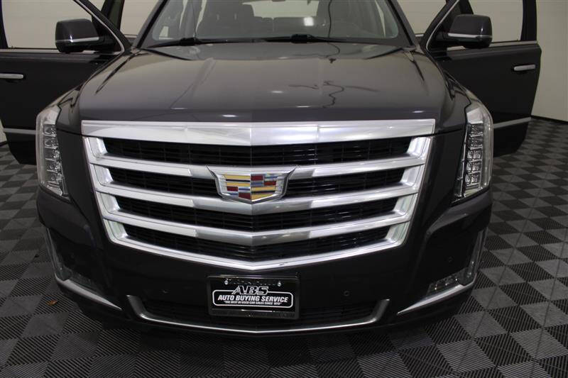 2016 Cadillac Escalade Luxury Collection