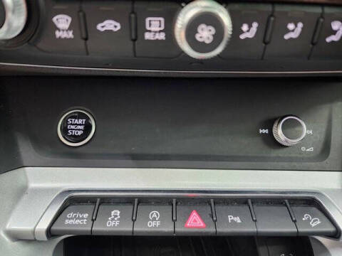 2024 Audi Q3 quattro S line Premium 45 TFSI