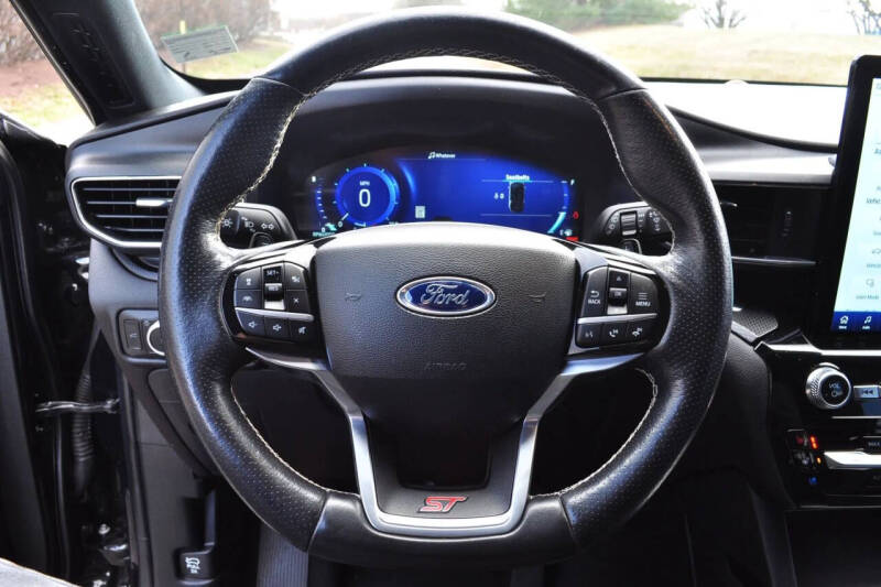 2022 Ford Explorer ST