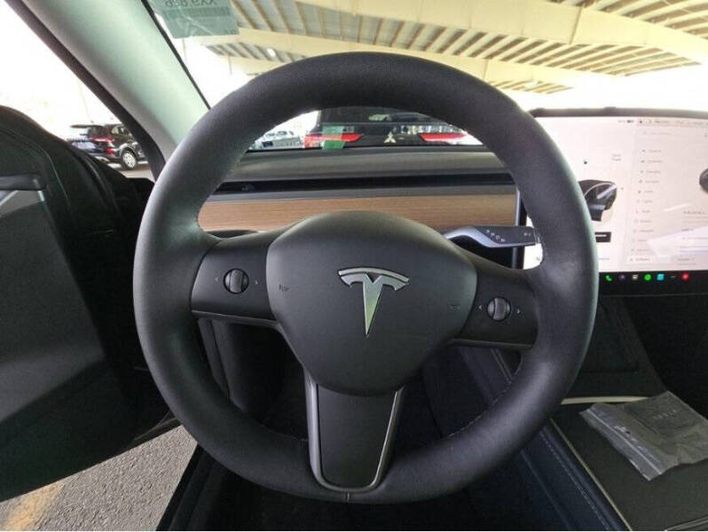 2025 Tesla Model Y Long Range