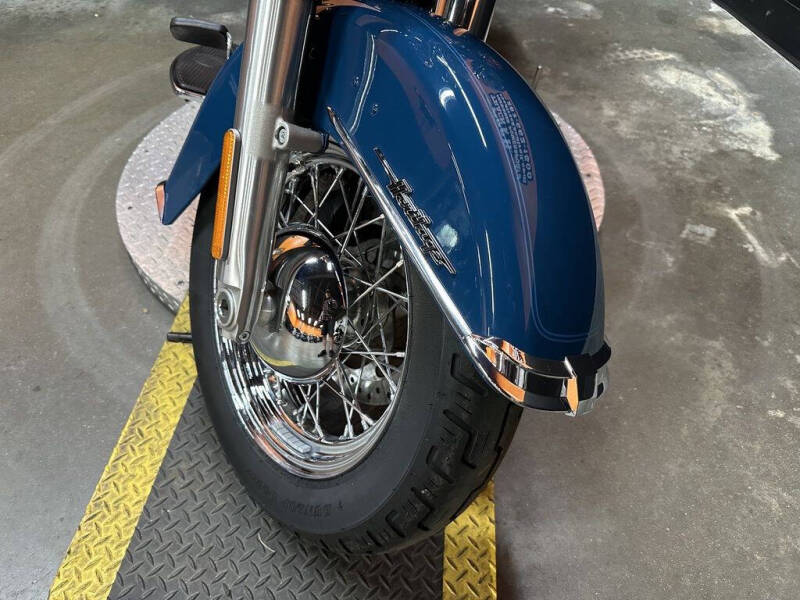 2021 Harley-Davidson FLHC - Heritage Classic