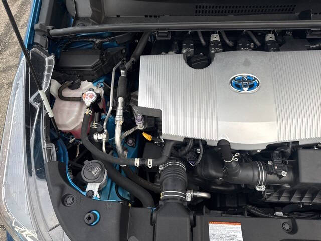 2022 Toyota Prius LE