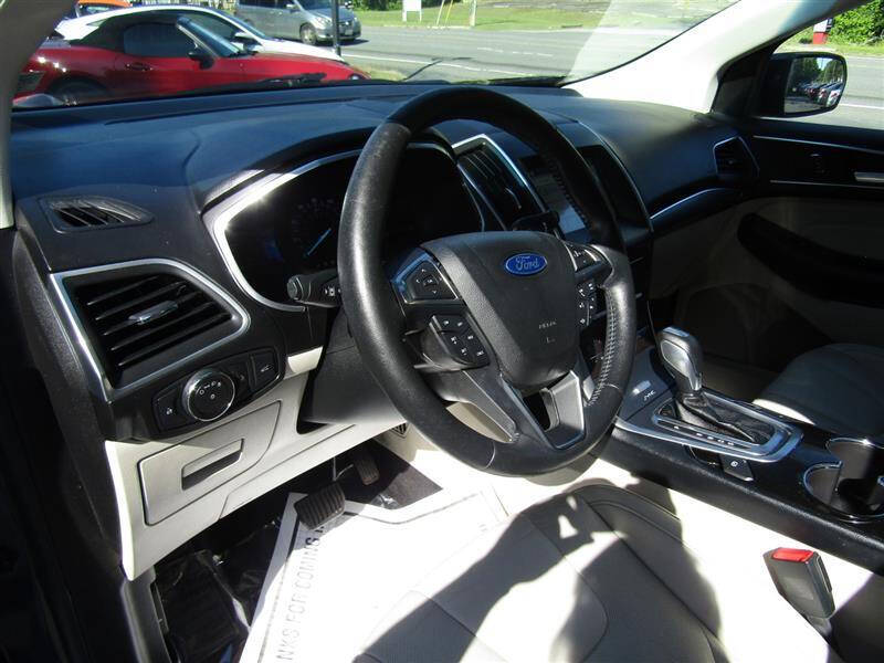 2017 Ford Edge Titanium