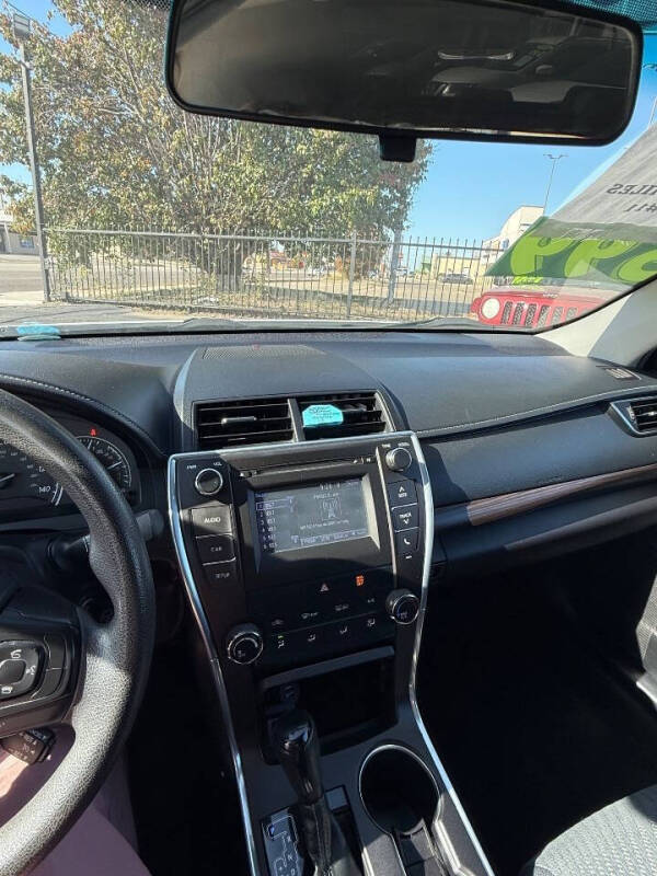 2015 Toyota Camry LE