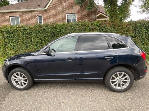2011 Audi Q5 for sale at Friends Auto Sales in Denver CO