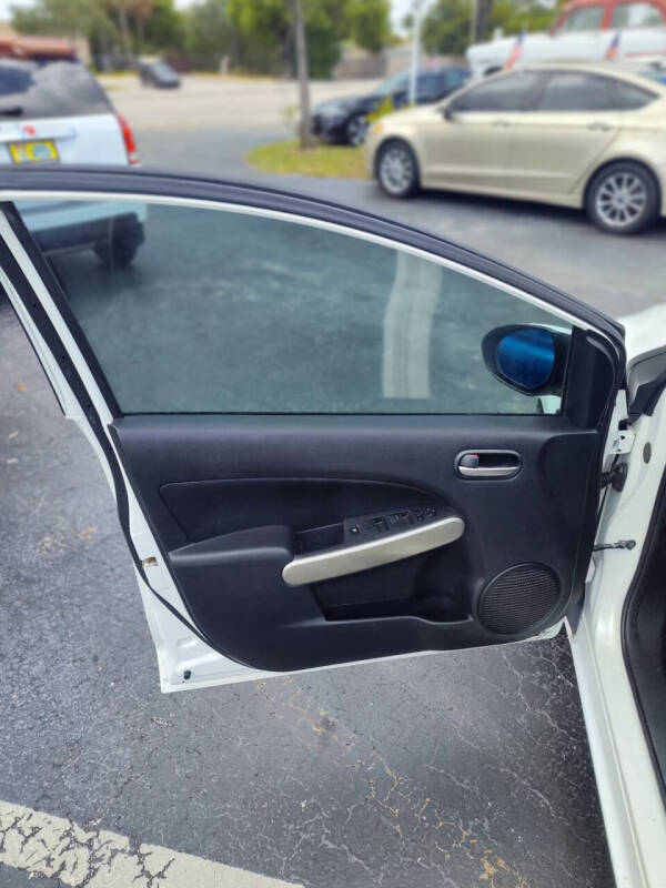 2011 Mazda MAZDA2 Touring