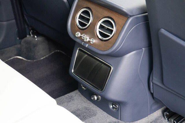 2023 Bentley Bentayga V8