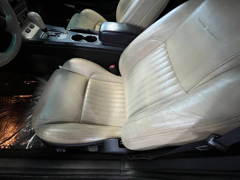2004 Ford Thunderbird Deluxe