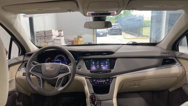 2017 Cadillac XT5 Premium Luxury