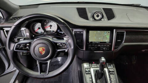 2015 Porsche Macan Turbo