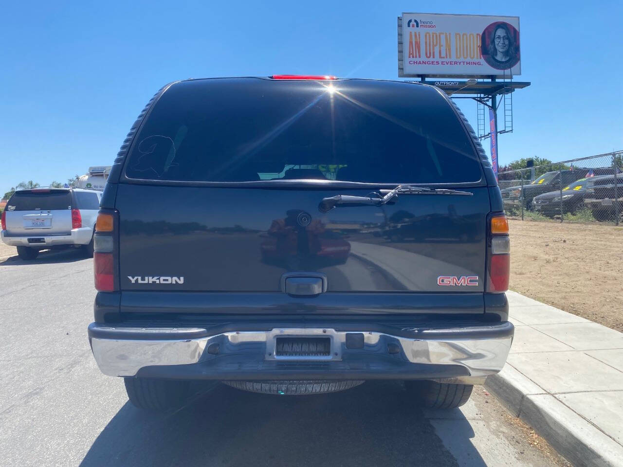 Black 2005 GMC Yukon SLT SLT 4dr SUV 15