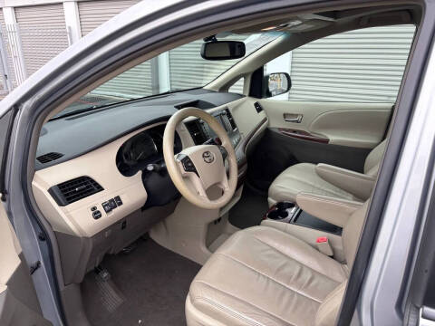 2011 Toyota Sienna