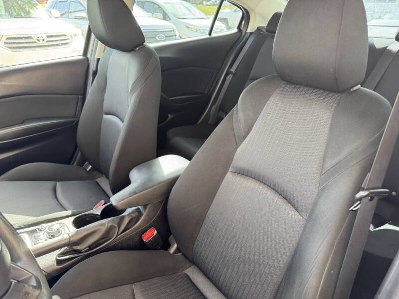 2015 Mazda MAZDA3 i Sport