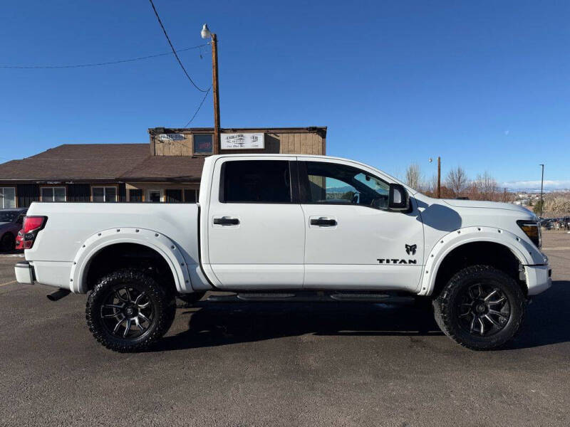 2023 Nissan Titan