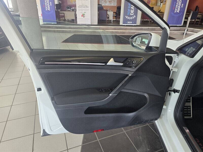 2017 Volkswagen Golf GTI S