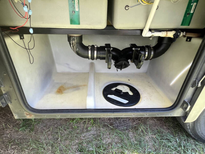 2001 Winnebago Journey 36L