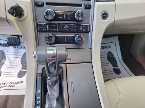 2011 Ford Taurus SEL