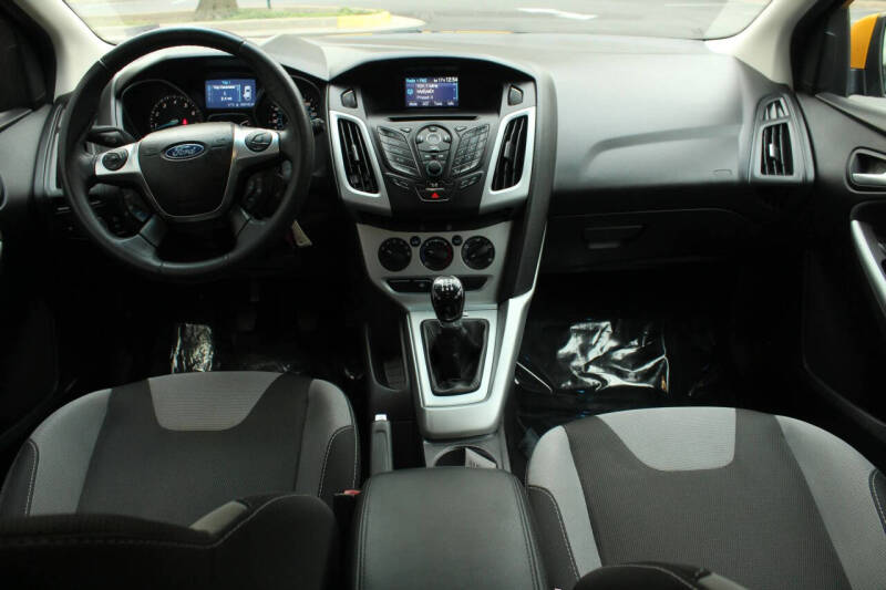 2012 Ford Focus SE
