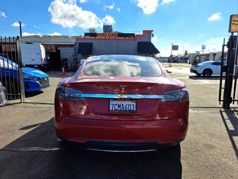 2013 Tesla Model S Performance