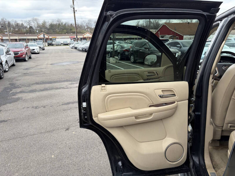 2012 Cadillac Escalade Luxury