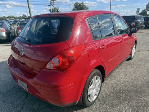 2011 Nissan Versa 1.8 S