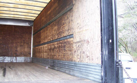 2002 Freightliner FL70